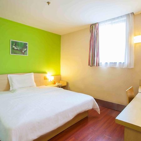 7Days Inn Wuhan Airport Panlong City エクステリア 写真
