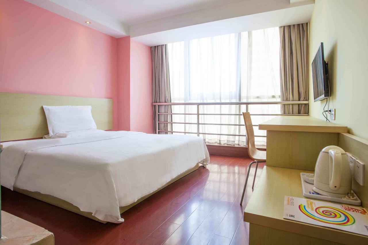 7Days Inn Wuhan Airport Panlong City エクステリア 写真