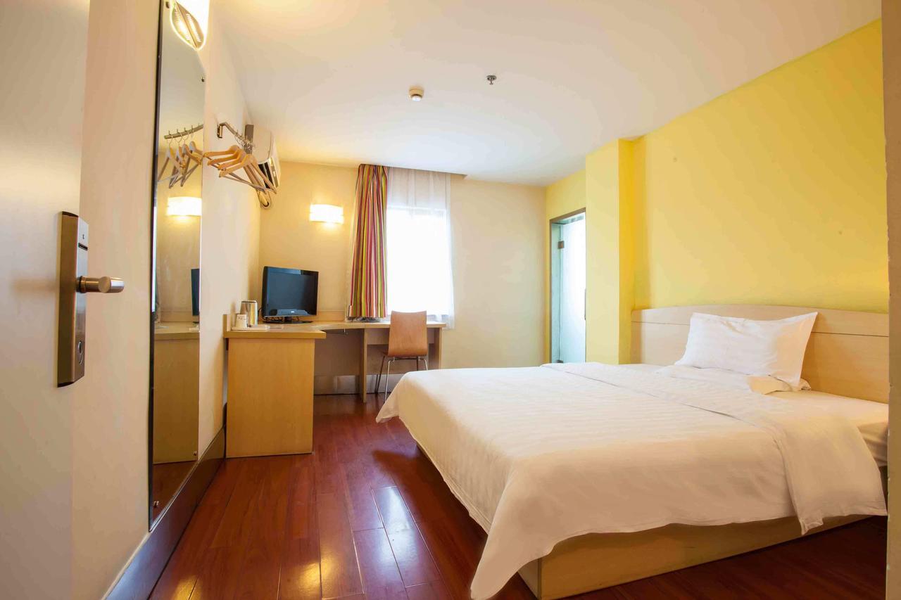 7Days Inn Wuhan Airport Panlong City エクステリア 写真