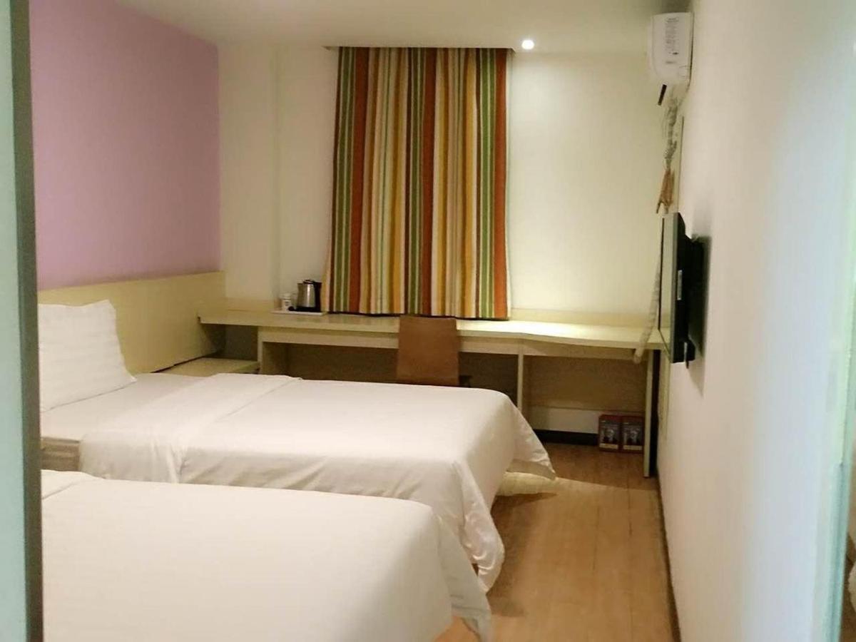 7Days Inn Wuhan Airport Panlong City エクステリア 写真
